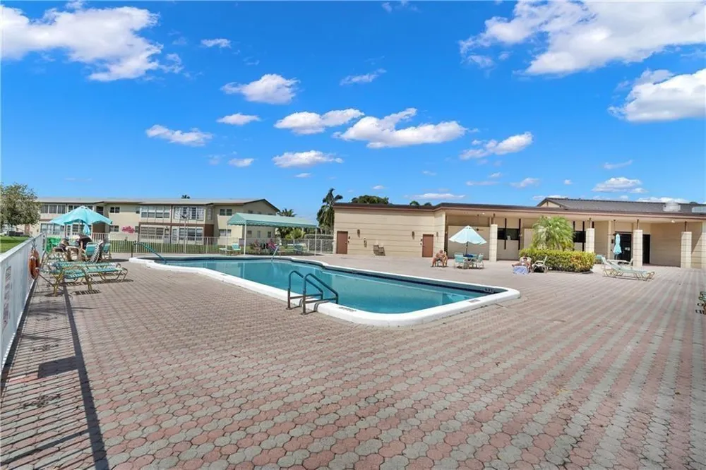 7600 NW 5th Place #106 Margate, FL 33063