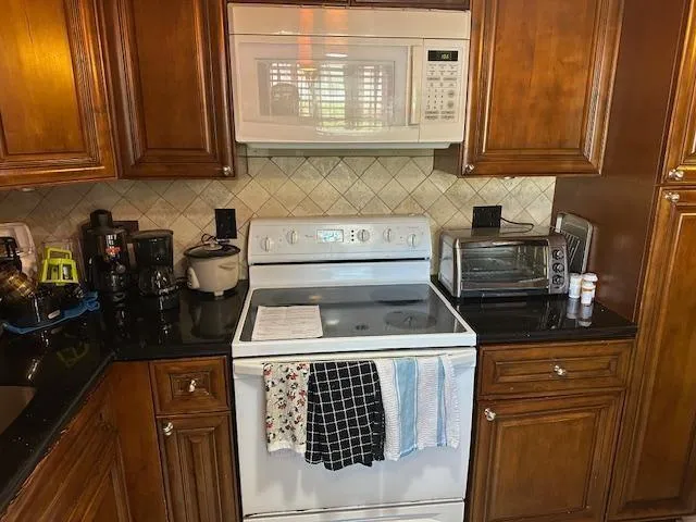 7600 NW 5th Place #106 Margate, FL 33063