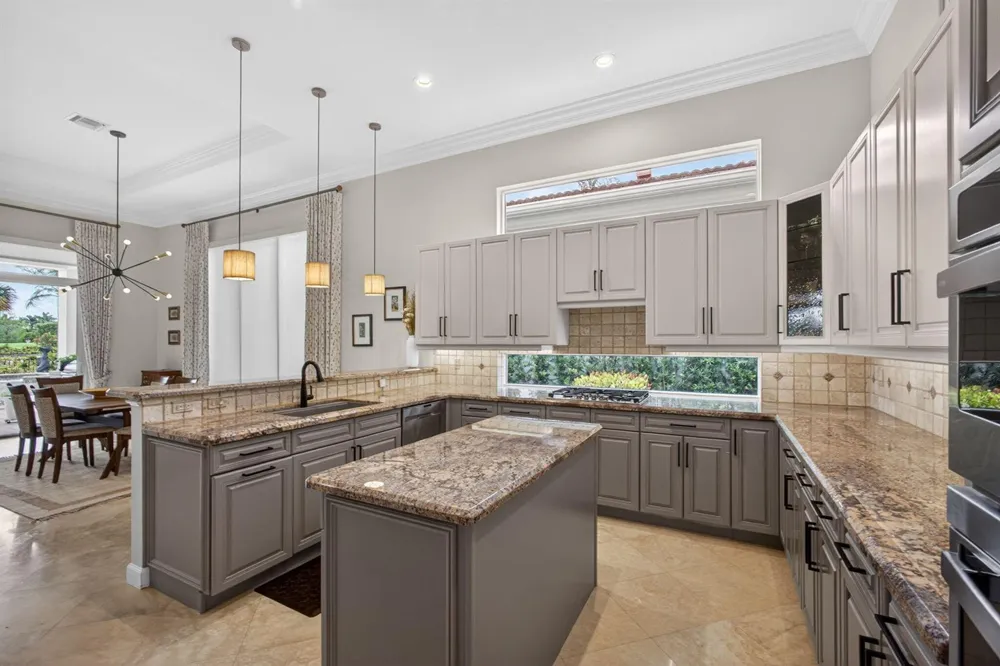 160 Viera Drive Palm Beach Gardens, FL 33418
