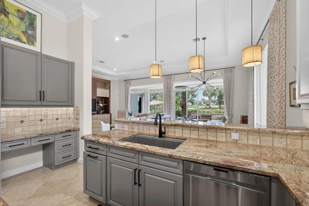160 Viera Drive Palm Beach Gardens, FL 33418