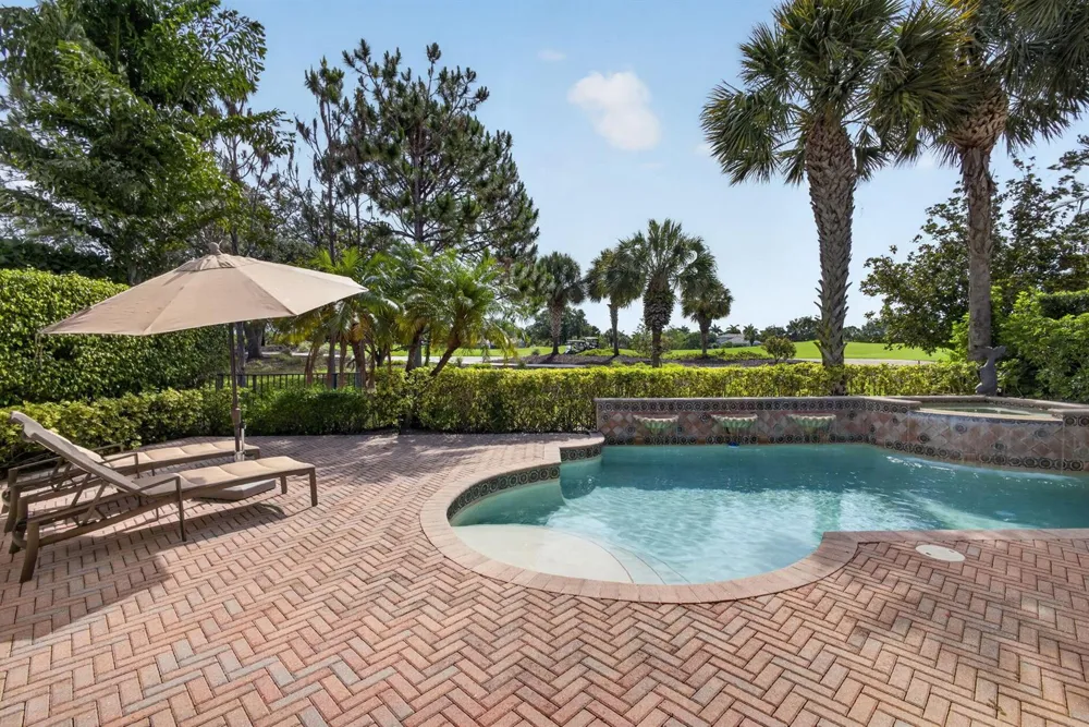 160 Viera Drive Palm Beach Gardens, FL 33418