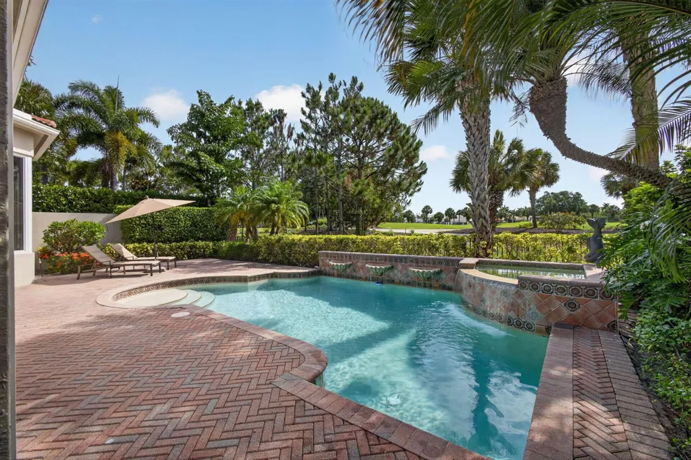 160 Viera Drive Palm Beach Gardens, FL 33418