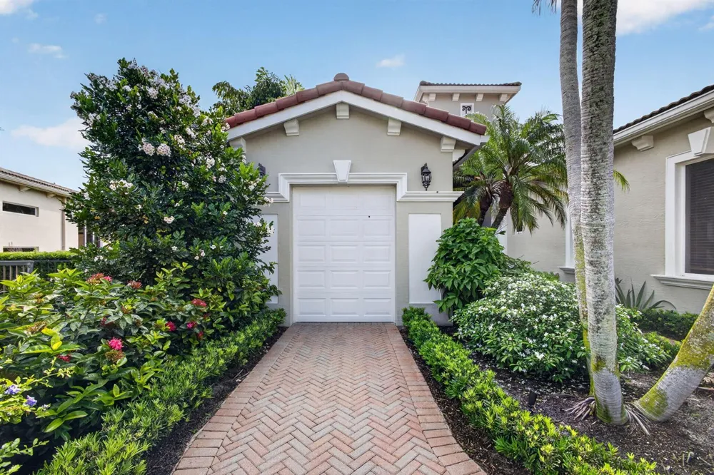 160 Viera Drive Palm Beach Gardens, FL 33418