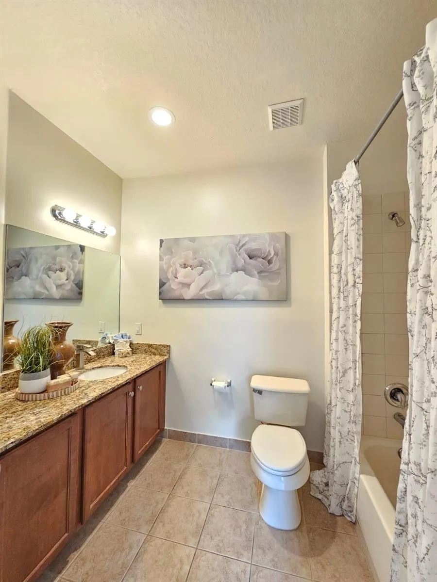 3022 Laurel Ridge Circle Riviera Beach, FL 33404