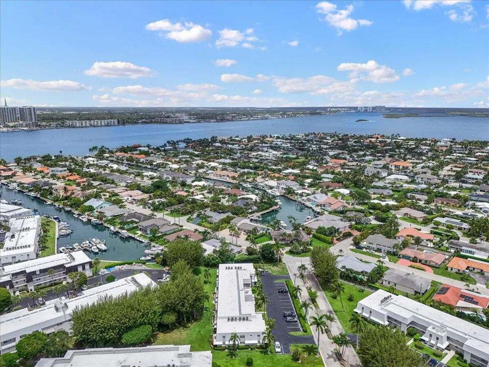1205 Sandy Lane #145 Singer Island, FL 33404