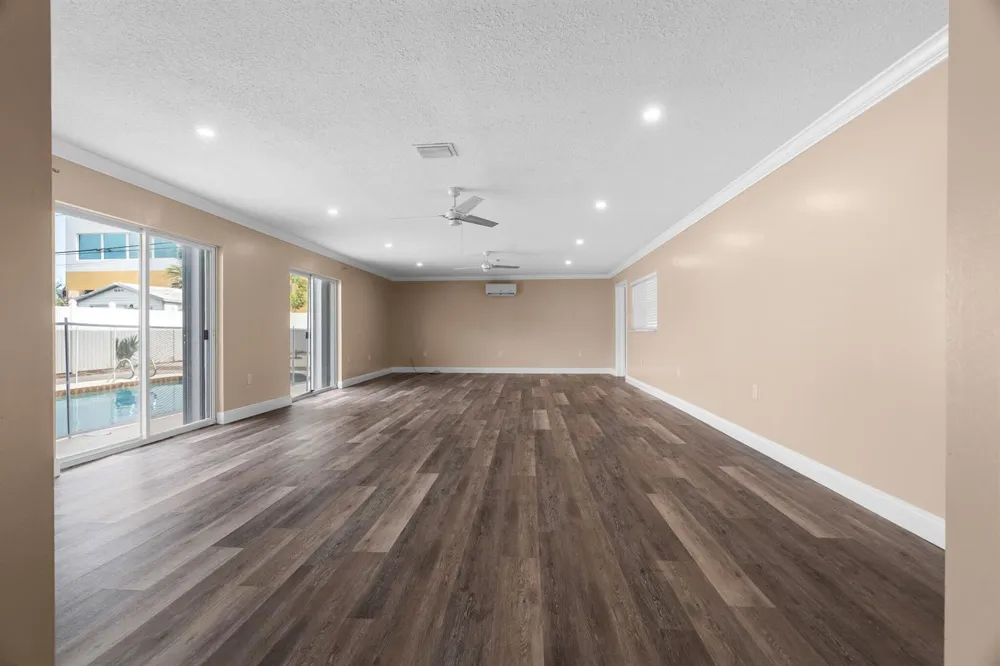 3201 Alice Drive Palm Springs, FL 33461