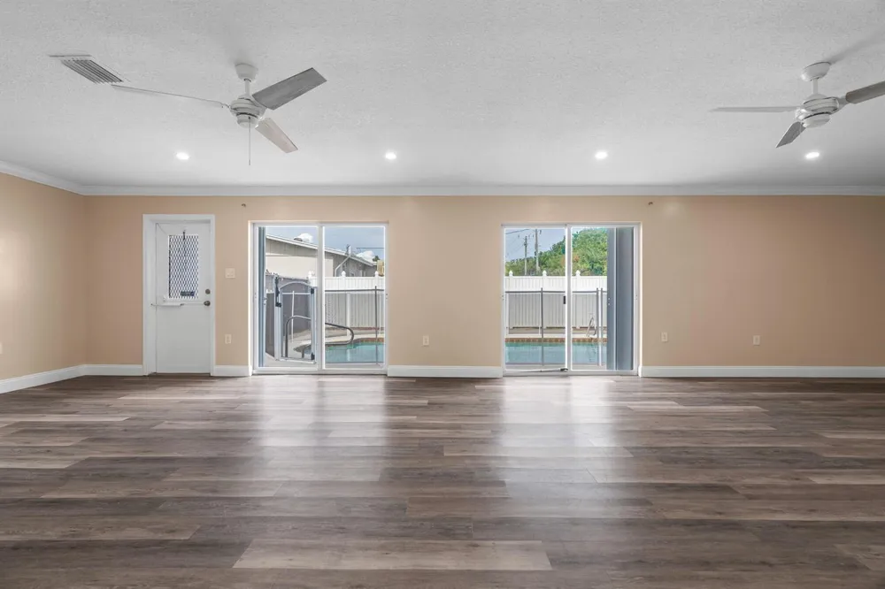 3201 Alice Drive Palm Springs, FL 33461
