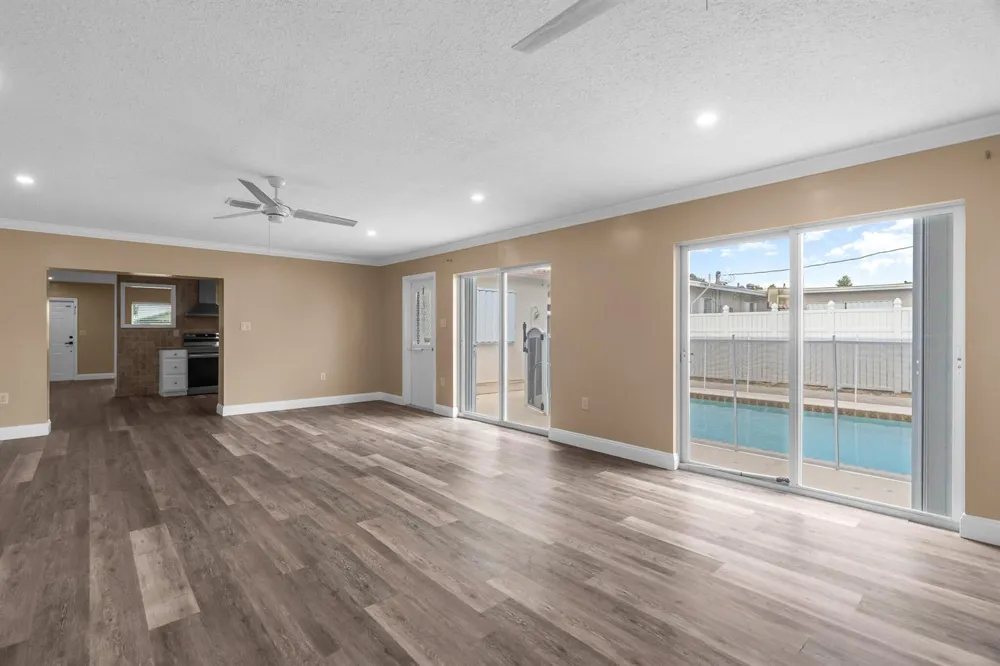 3201 Alice Drive Palm Springs, FL 33461