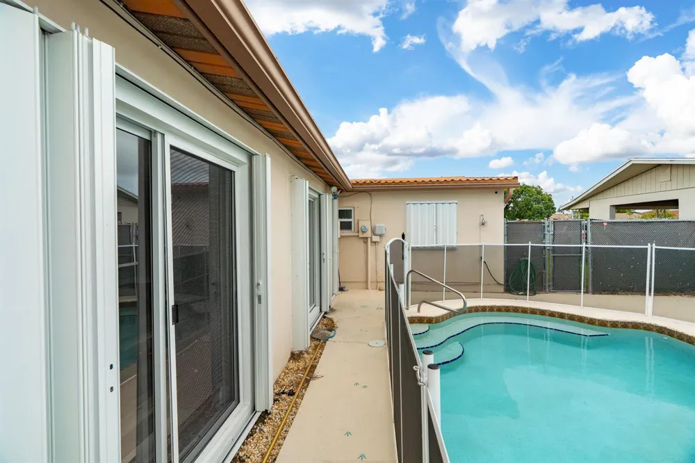3201 Alice Drive Palm Springs, FL 33461