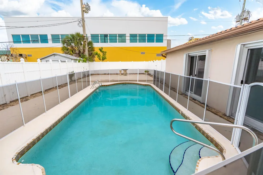3201 Alice Drive Palm Springs, FL 33461