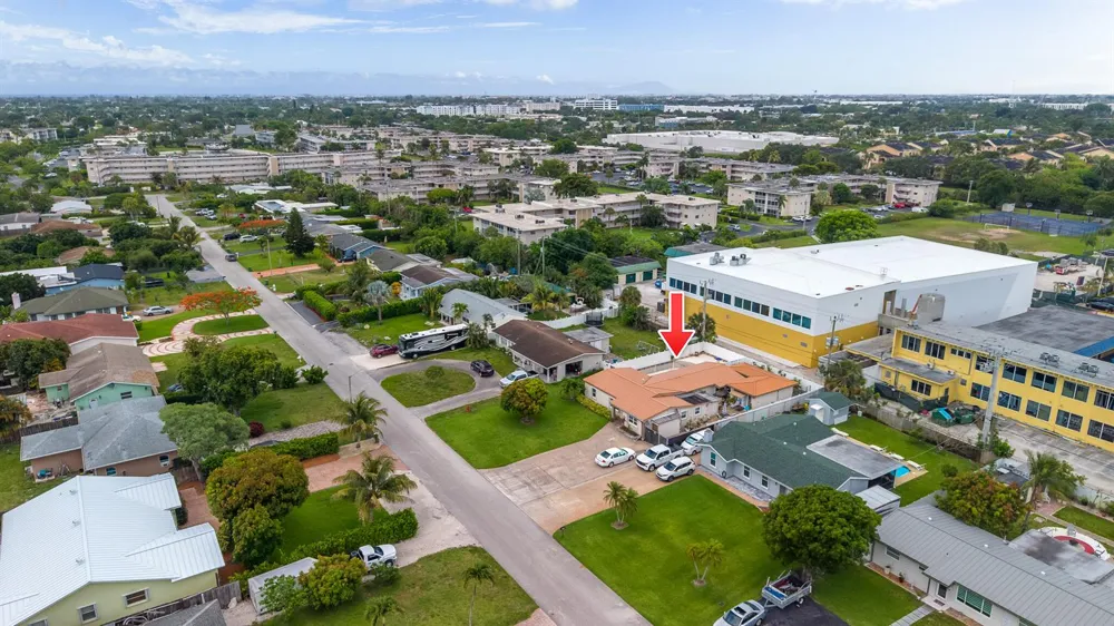 3201 Alice Drive Palm Springs, FL 33461