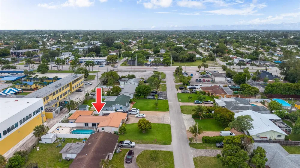 3201 Alice Drive Palm Springs, FL 33461