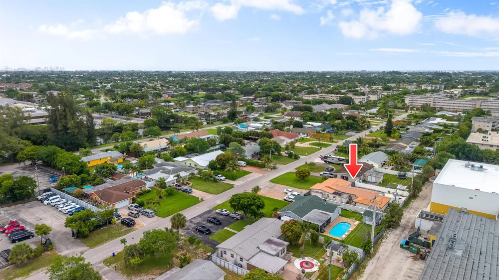 3201 Alice Drive Palm Springs, FL 33461