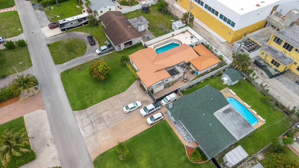 3201 Alice Drive Palm Springs, FL 33461