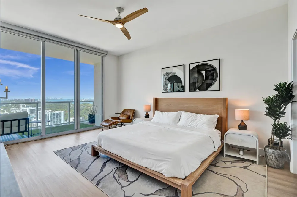 3470 E Coast Avenue #H2704 Miami, FL 33137
