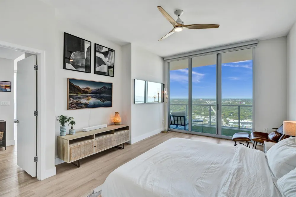 3470 E Coast Avenue #H2704 Miami, FL 33137