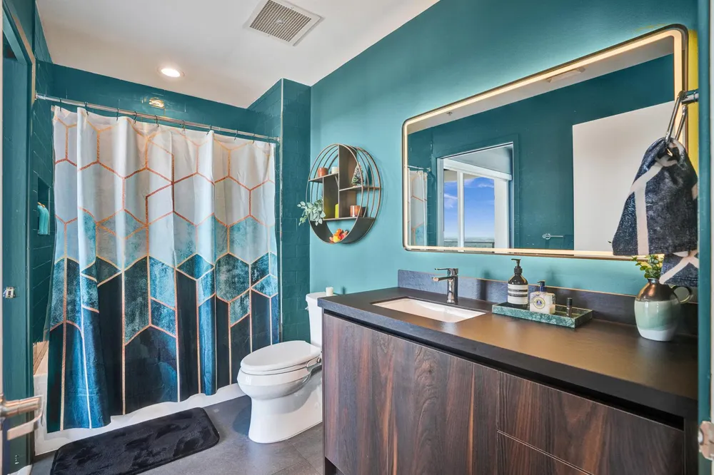 3470 E Coast Avenue #H2704 Miami, FL 33137