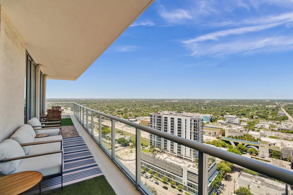 3470 E Coast Avenue #H2704 Miami, FL 33137