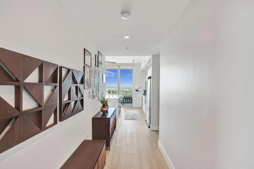 3470 E Coast Avenue #H2704 Miami, FL 33137