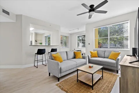 11013 Legacy Lane