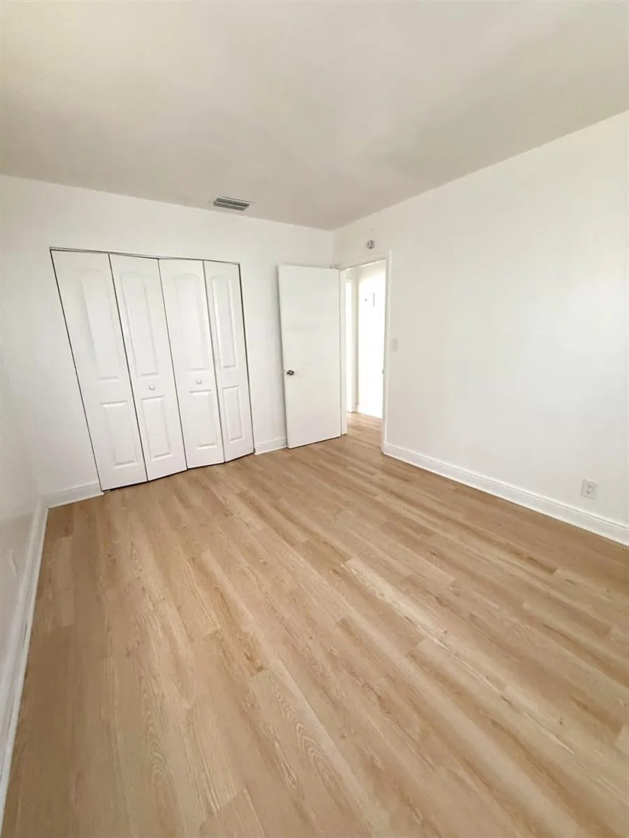 4130 NW 31st Terrace #1 Lauderdale Lakes, FL 33309