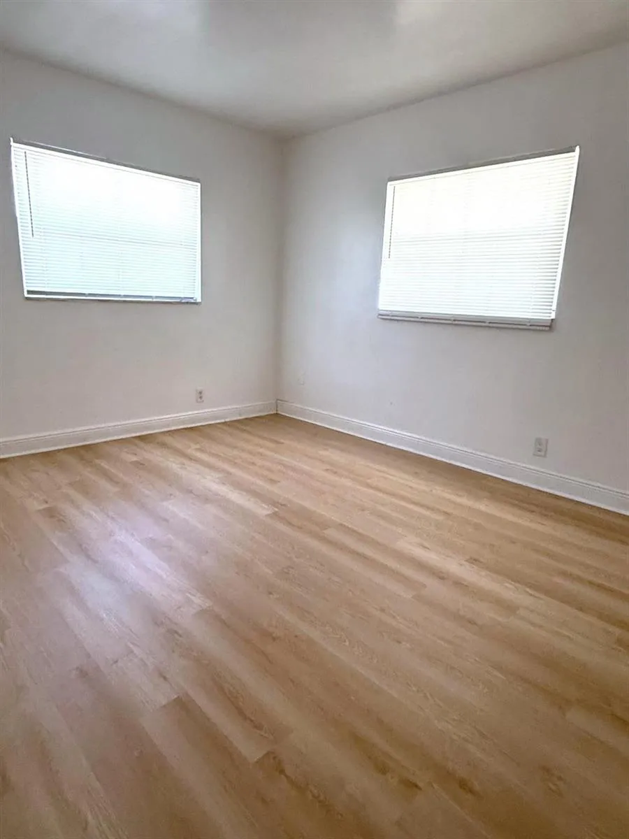 4130 NW 31st Terrace #1 Lauderdale Lakes, FL 33309