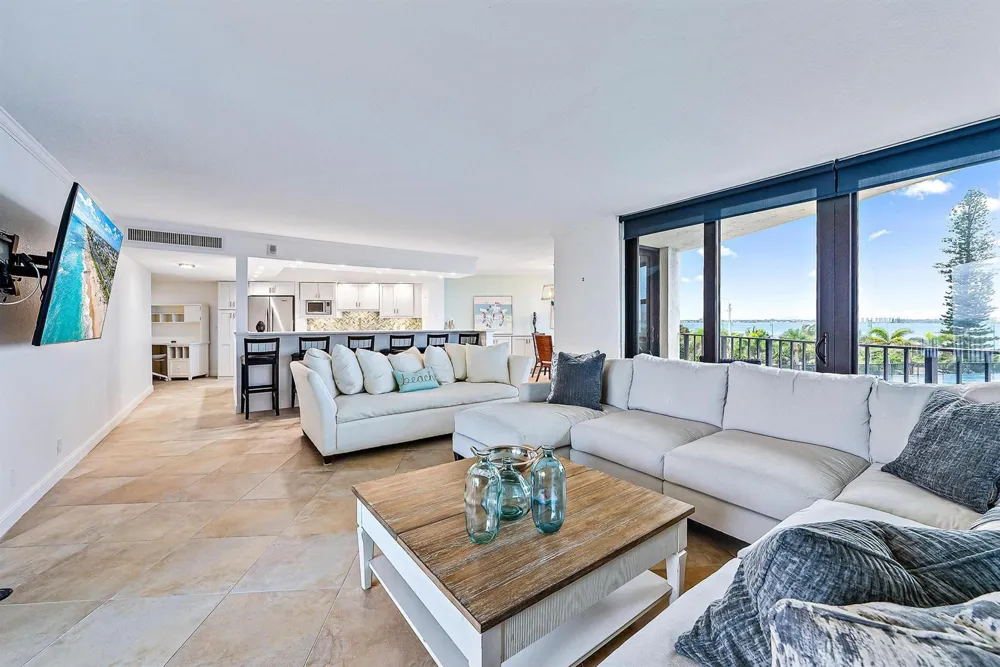 5420 Ocean Drive #305 Singer Island, FL 33404