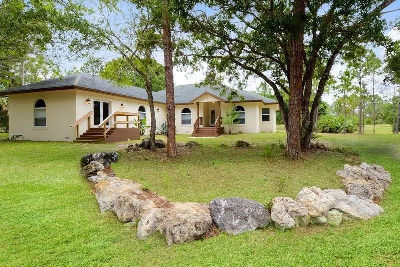 4935 Lame Panther Lane Loxahatchee, FL 33470