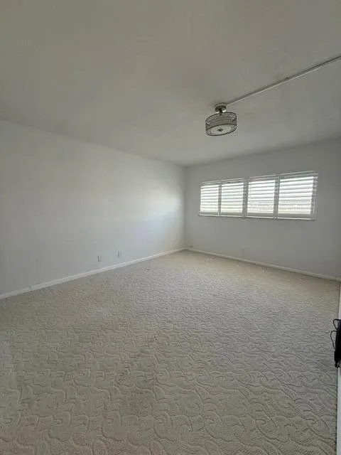 29 Yacht Club Drive #304 North Palm Beach, FL 33408