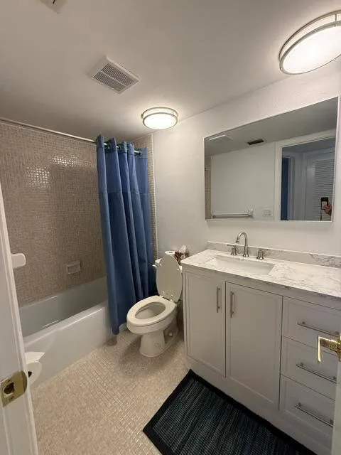 29 Yacht Club Drive #304 North Palm Beach, FL 33408