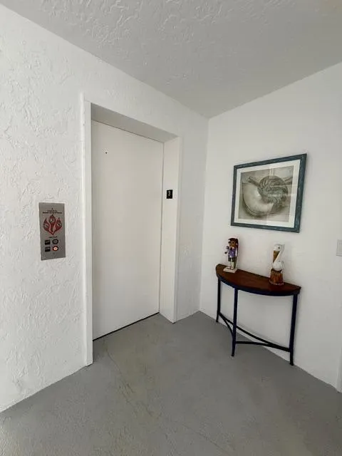 29 Yacht Club Drive #304 North Palm Beach, FL 33408