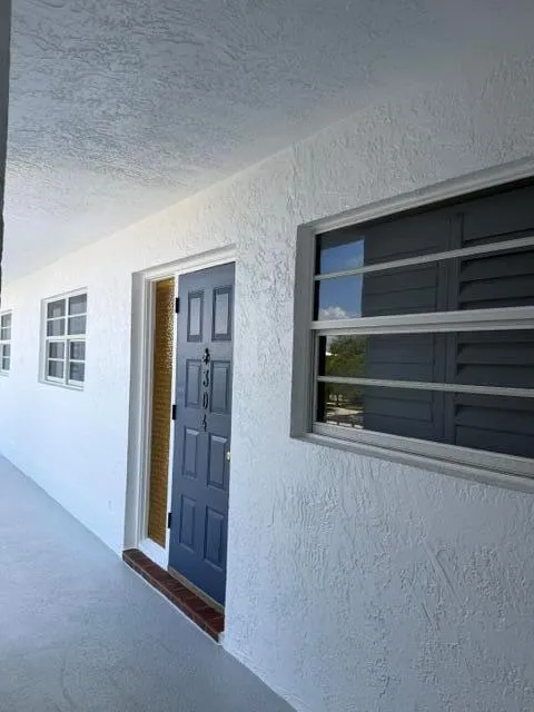 29 Yacht Club Drive #304 North Palm Beach, FL 33408