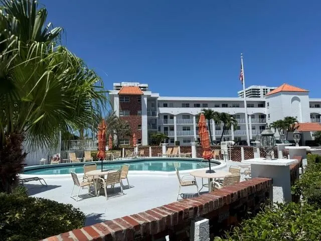 29 Yacht Club Drive #304 North Palm Beach, FL 33408