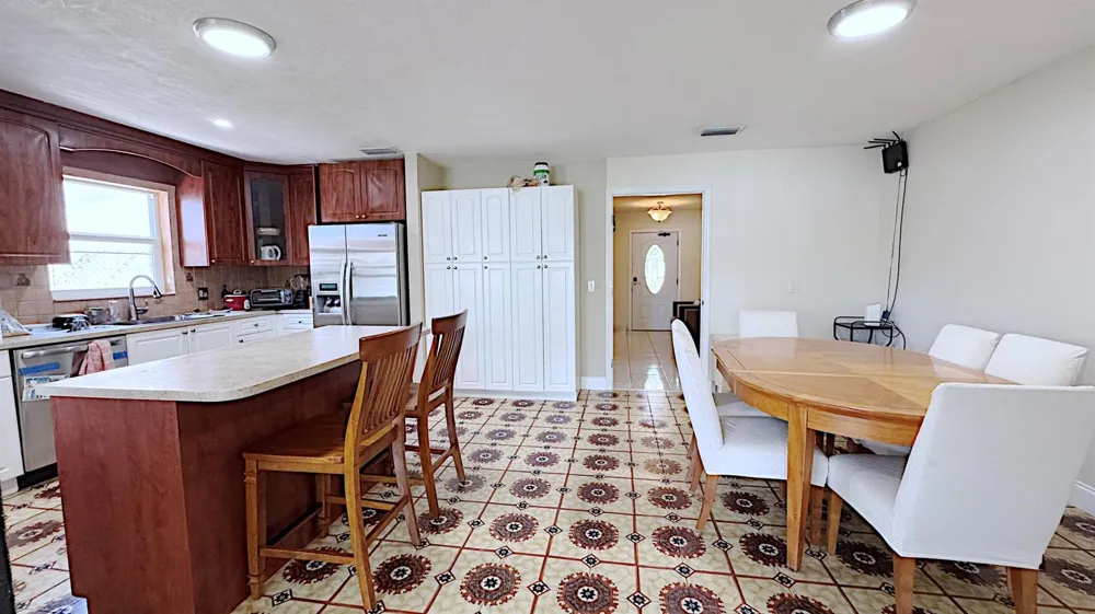 411 SE 4th Street Dania Beach, FL 33004