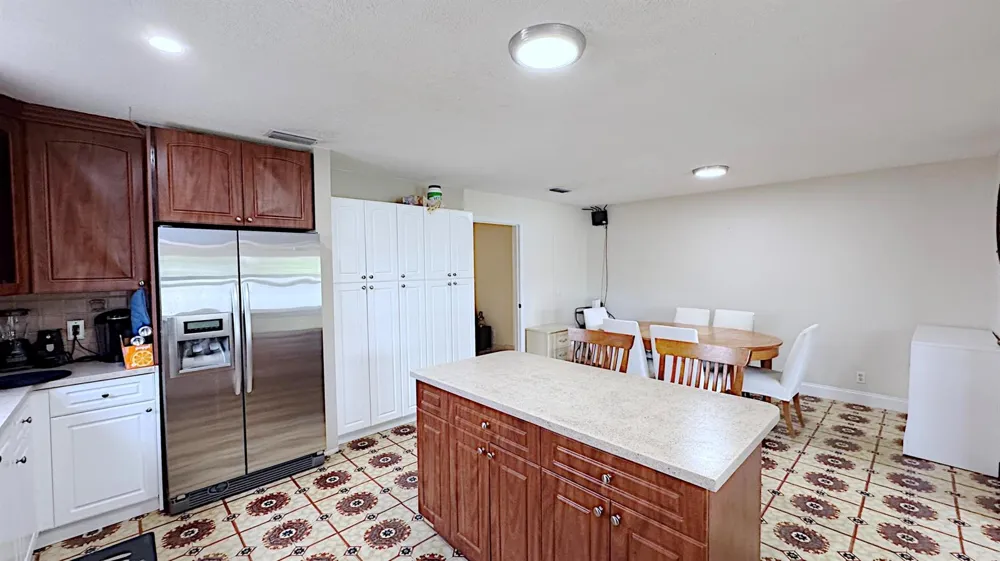 411 SE 4th Street Dania Beach, FL 33004