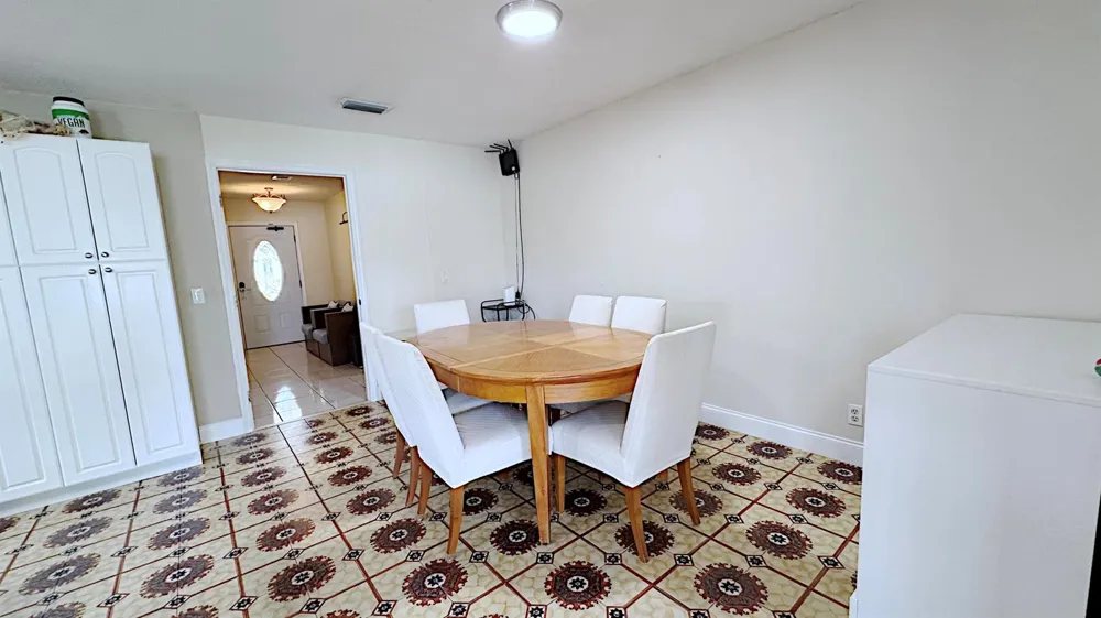 411 SE 4th Street Dania Beach, FL 33004