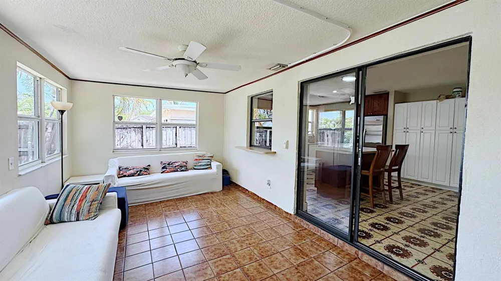 411 SE 4th Street Dania Beach, FL 33004