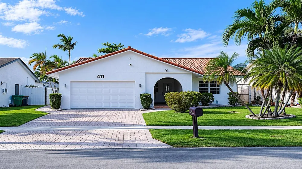 411 SE 4th Street Dania Beach, FL 33004