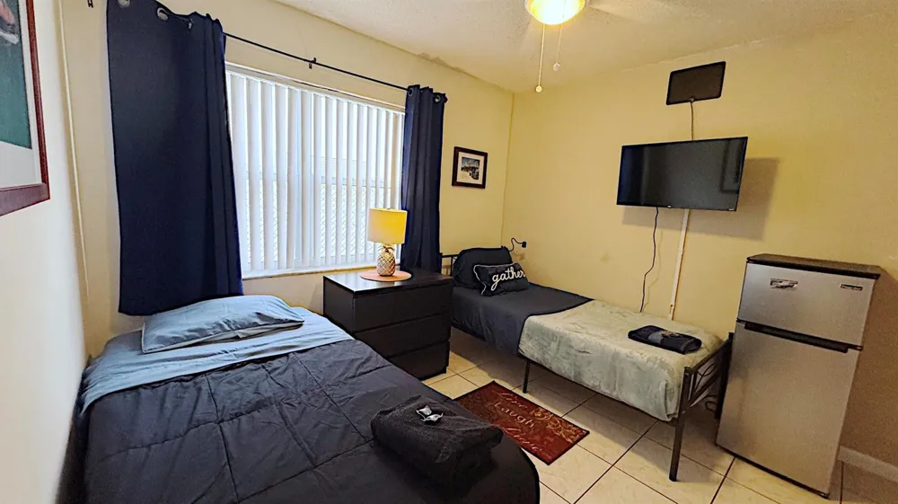 411 SE 4th Street Dania Beach, FL 33004