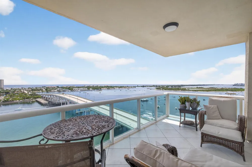 2640 Lake Shore Drive #1716 Riviera Beach, FL 33404