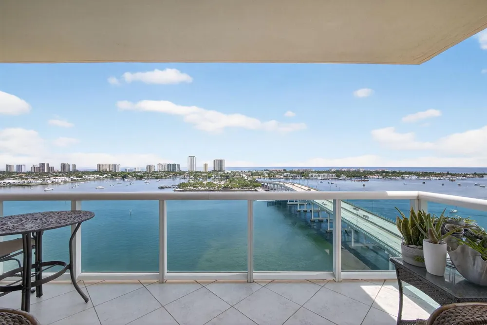 2640 Lake Shore Drive #1716 Riviera Beach, FL 33404