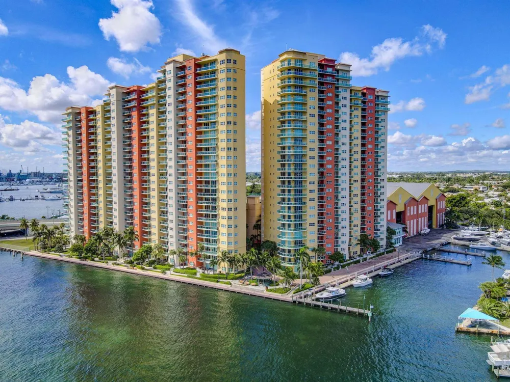 2640 Lake Shore Drive #1716 Riviera Beach, FL 33404