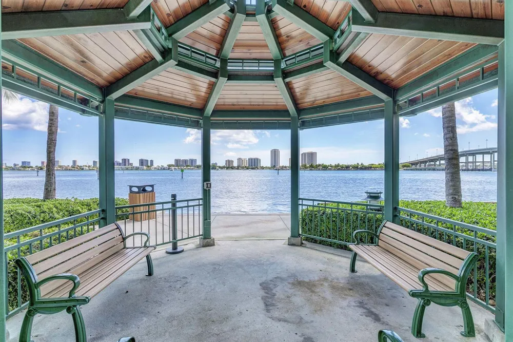 2640 Lake Shore Drive #1716 Riviera Beach, FL 33404