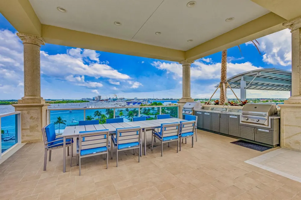 2640 Lake Shore Drive #1716 Riviera Beach, FL 33404