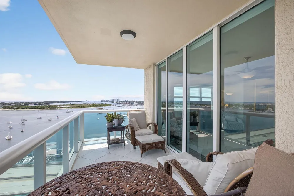 2640 Lake Shore Drive #1716 Riviera Beach, FL 33404