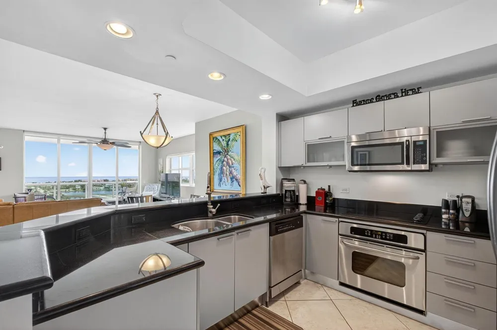 2640 Lake Shore Drive #1716 Riviera Beach, FL 33404