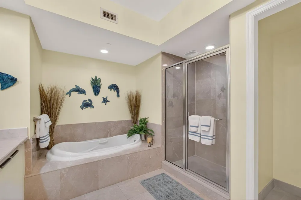 2640 Lake Shore Drive #1716 Riviera Beach, FL 33404