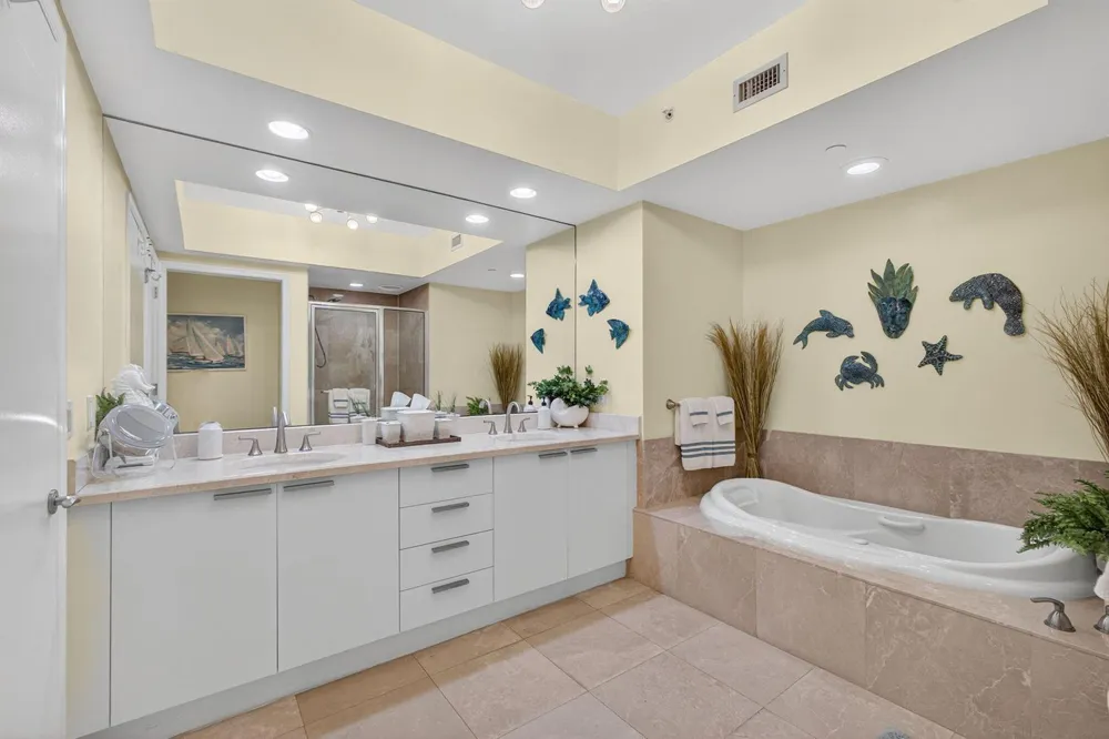 2640 Lake Shore Drive #1716 Riviera Beach, FL 33404