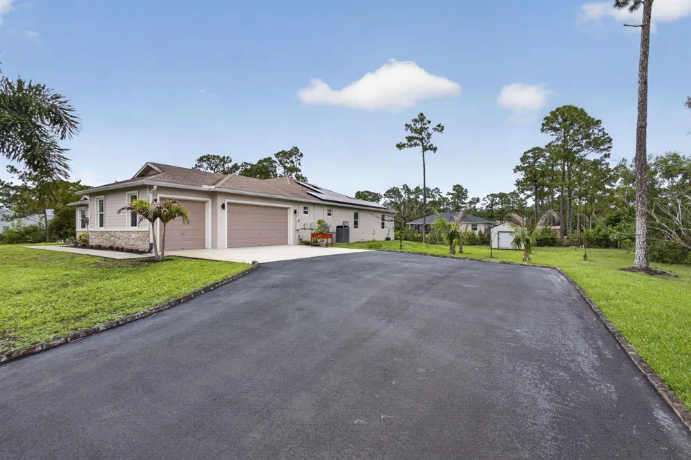 17145 Hamlin Boulevard Loxahatchee, FL 33470