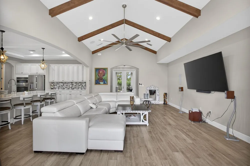 17145 Hamlin Boulevard Loxahatchee, FL 33470